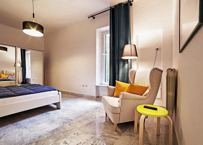 Vakantiehuis Trasteverehome - Elegant Near Farnesina Rome